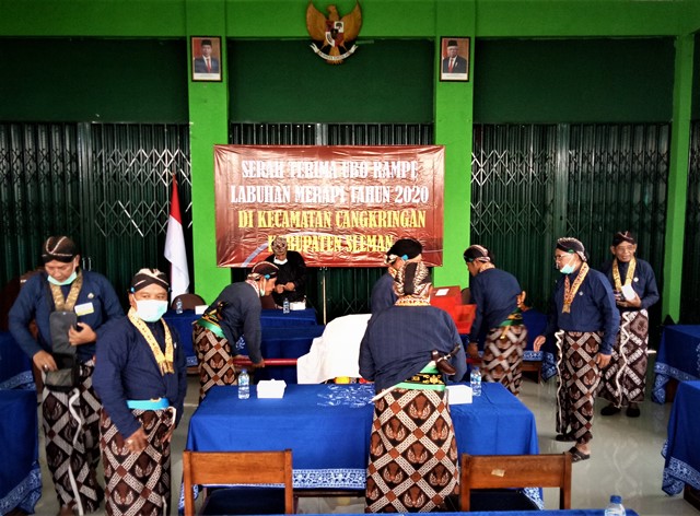 Prosesi Sepi Labuhan Merapi