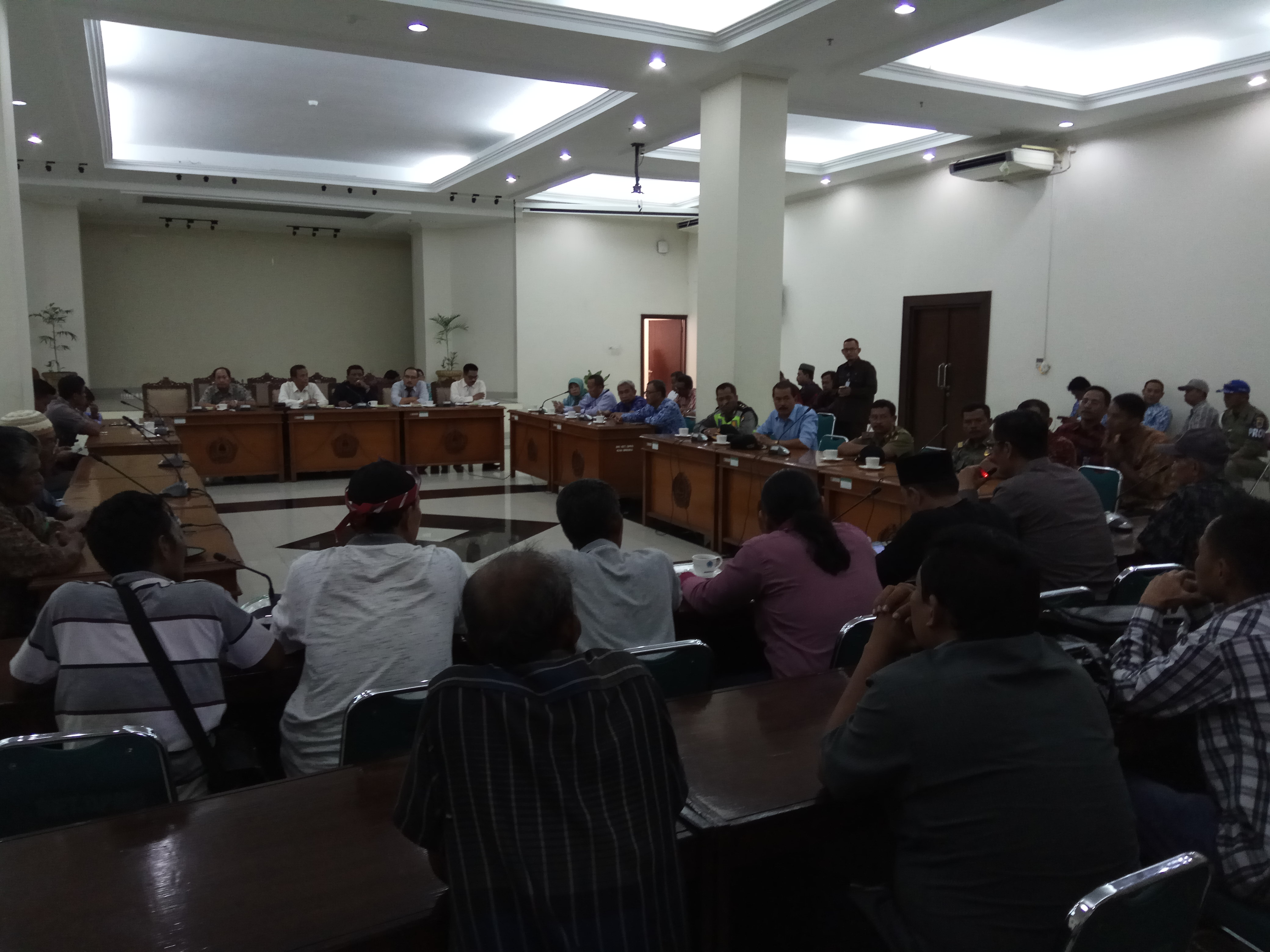 Warga Brebes Kembali Minta Pabrik Charoen Pokphand Ditutup