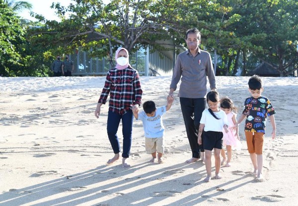 Jokowi Ulang Tahun ke-61, Ini Perjalanan Karier Politiknya