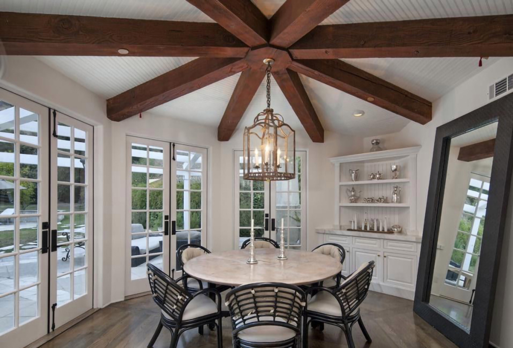 Reese Witherspoon Beli Rumah Baru Seharga Rp225 Miliar