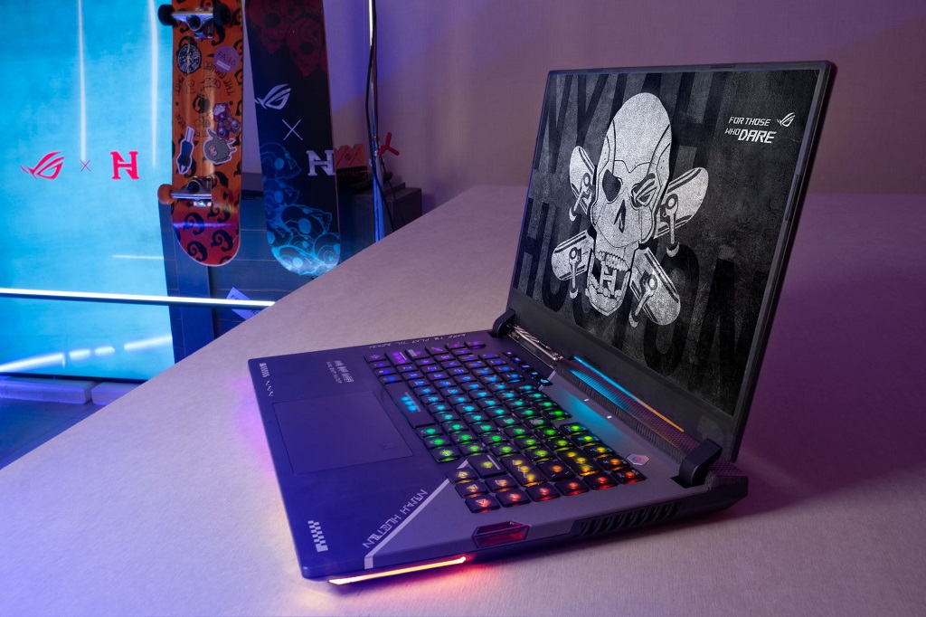 Asus Rilis Laptop ROG Strix Special Edition Kolaborasi Nyjah Huston