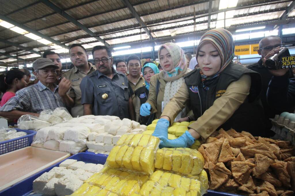 Rano Karno: Kalau tak Mampu Beli Daging, Beli Tetelan Saja