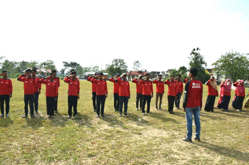 Warga Sekitar Sinabung Butuh Bantuan Bersihkan Debu Vulkanik