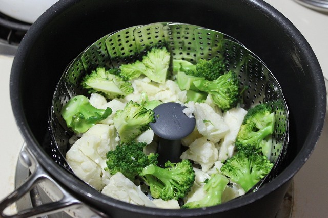 Studi Mengukus Cara Terbaik Memasak Sayuran Medcom Id