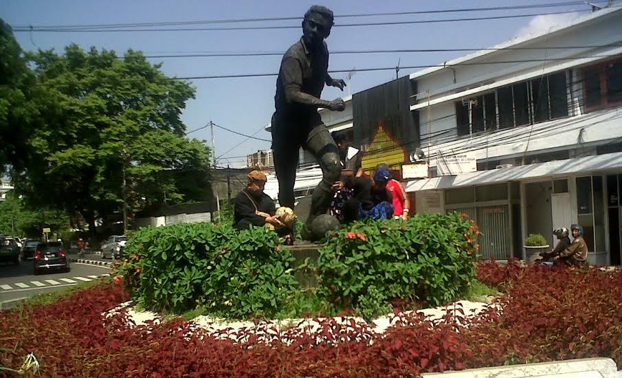 Indonesia Disanksi FIFA, Budayawan Sunda Gelar Ruwatan di Bandung