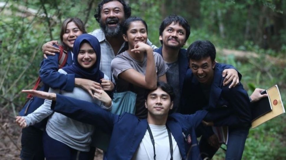 Film <i>KKN di Desa Penari</i> Sudah Tayang di Disney Plus, Netizen Antuasias Nonton