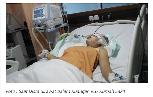 [Cek Fakta] Foto Abu Janda Terbaring Koma di Rumah Sakit? Ini Faktanya