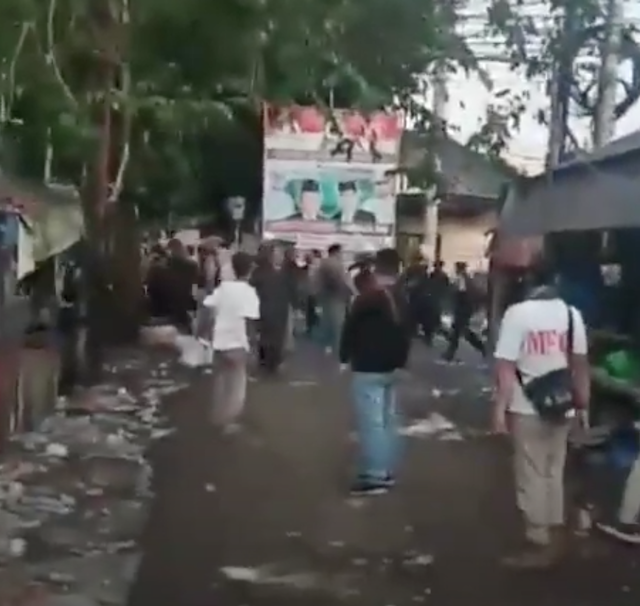 [Cek Fakta] Benarkah Ini Video Polisi Lepaskan Tembakan di Petamburan Kemarin? Cek Faktanya