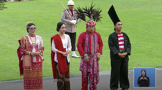 Diam-diam Istana Nilai Tamu Undangan yang Gunakan Pakaian Adat Terbaik di HUT ke-78 RI