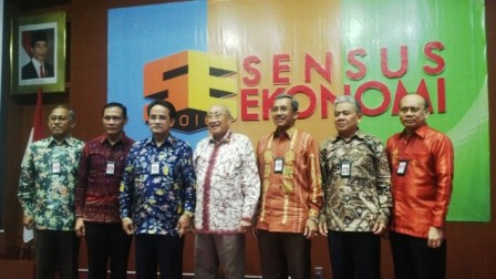 Lepas Petugas Sensus Ekonomi, Ahok Berharap Dapat Data Akurat