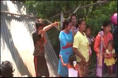 Rumah Hancur, Warga Desa Kalisogo Bingung Pikirkan Sekolah Anak