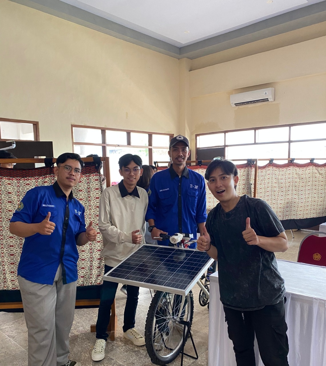 Mahasiswa UMM Ciptakan Sepeda Listrik Tenaga Surya