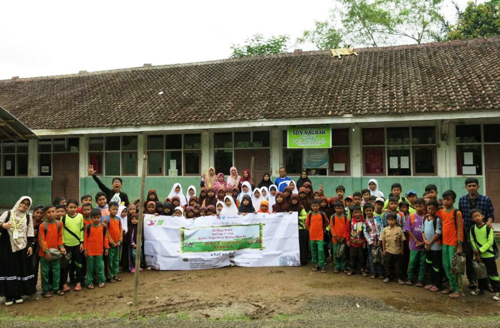 Inspiratif! Gerakan Berbagi Buku Gratis untuk Anak di Pelosok Daerah