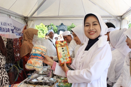 Tradisi Ngasa Kampung Jalawastu Dipamerkan di TMII