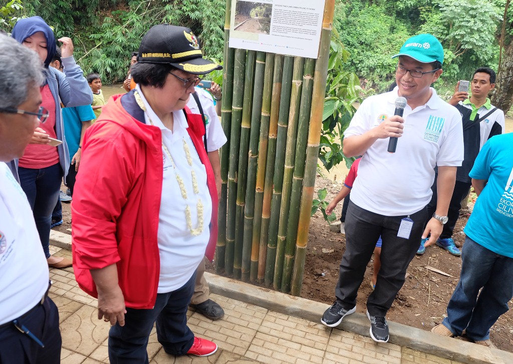 Pulihkan DAS Ciliwung, Menteri LHK Resmikan Ekoriparian Srengseng Sawah