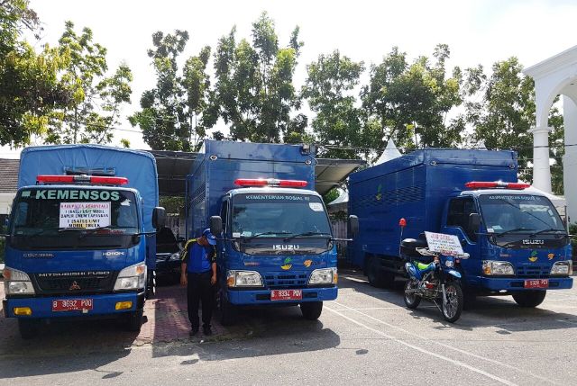 Menteri Sosial Serahkan Bantuan Rp180 Miliar untuk Gorontalo