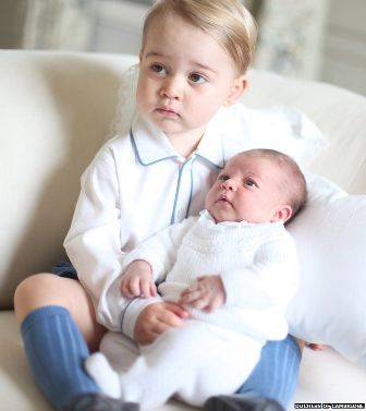 Lihat Foto Lucu Pangeran George & Putri Charlotte