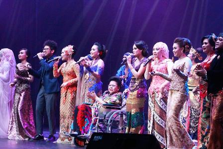 Sundari Soekotjo Buktikan Keroncong Bukan Musik yang Kaku