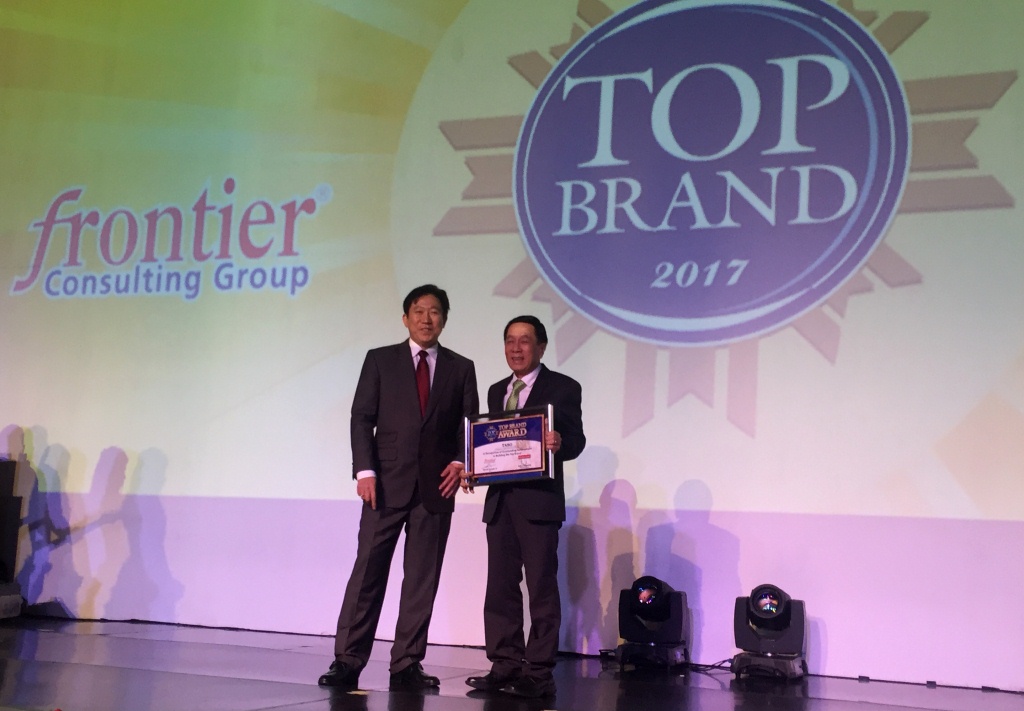 Tatalogam Lestari Raih 3 Penghargaan di Top Brand Award 2017