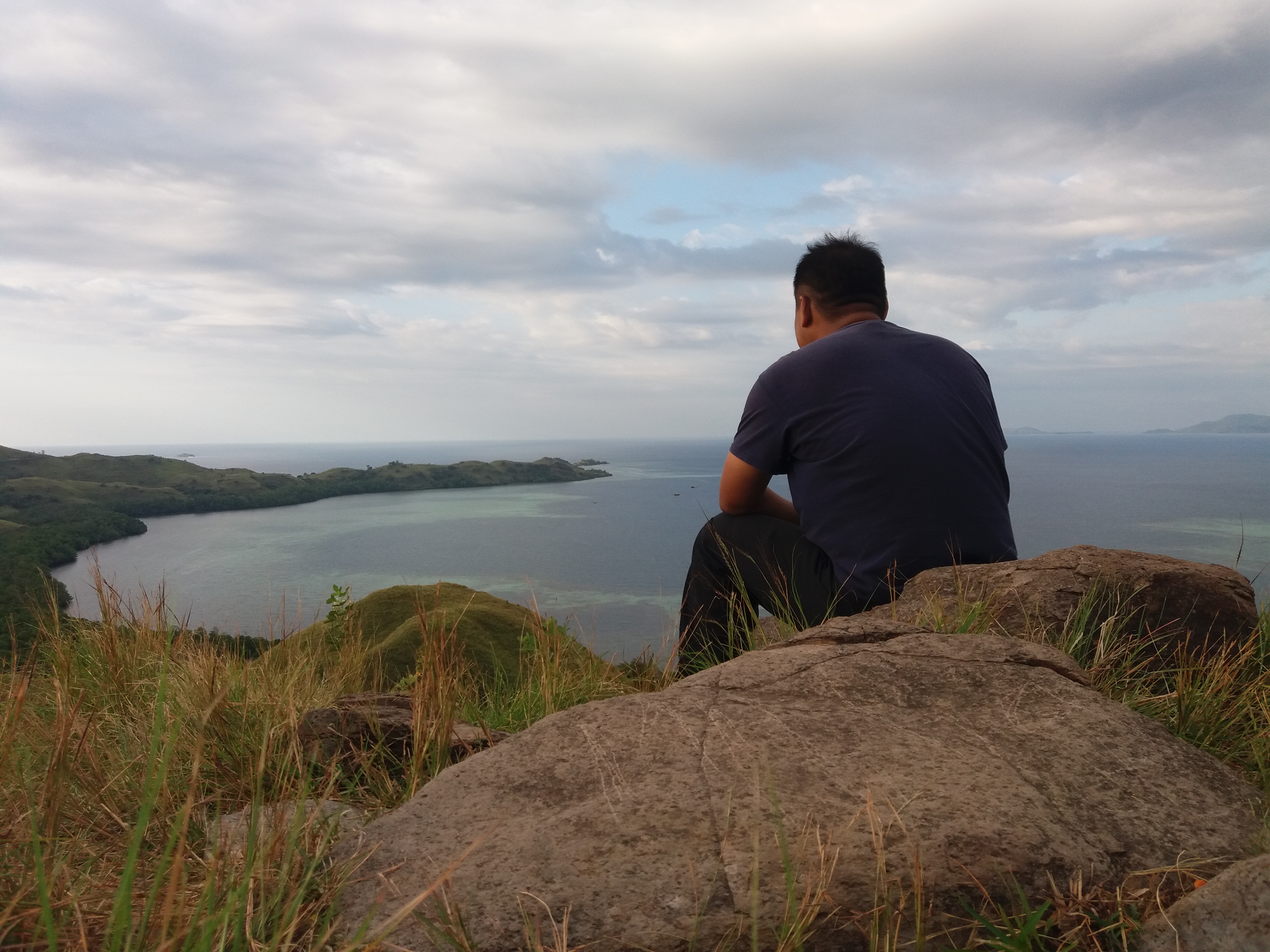 Foto Bukit Cinta Labuan Bajo Benar Benar Romantis