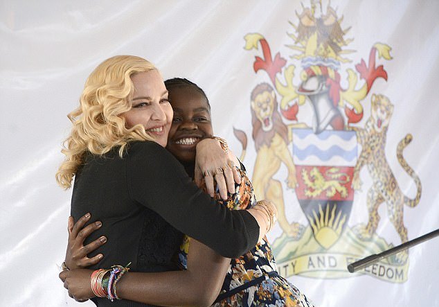 Madonna Ungkap Perjuangan Mengadopsi Anak