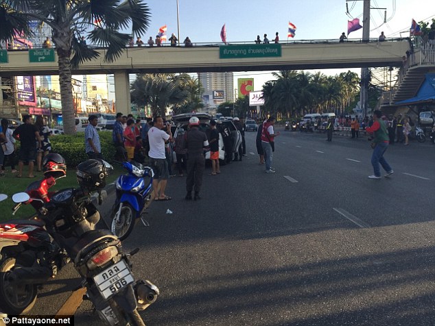 Pakai Innova, Perempuan Bule Tabrak 14 Kendaraan 