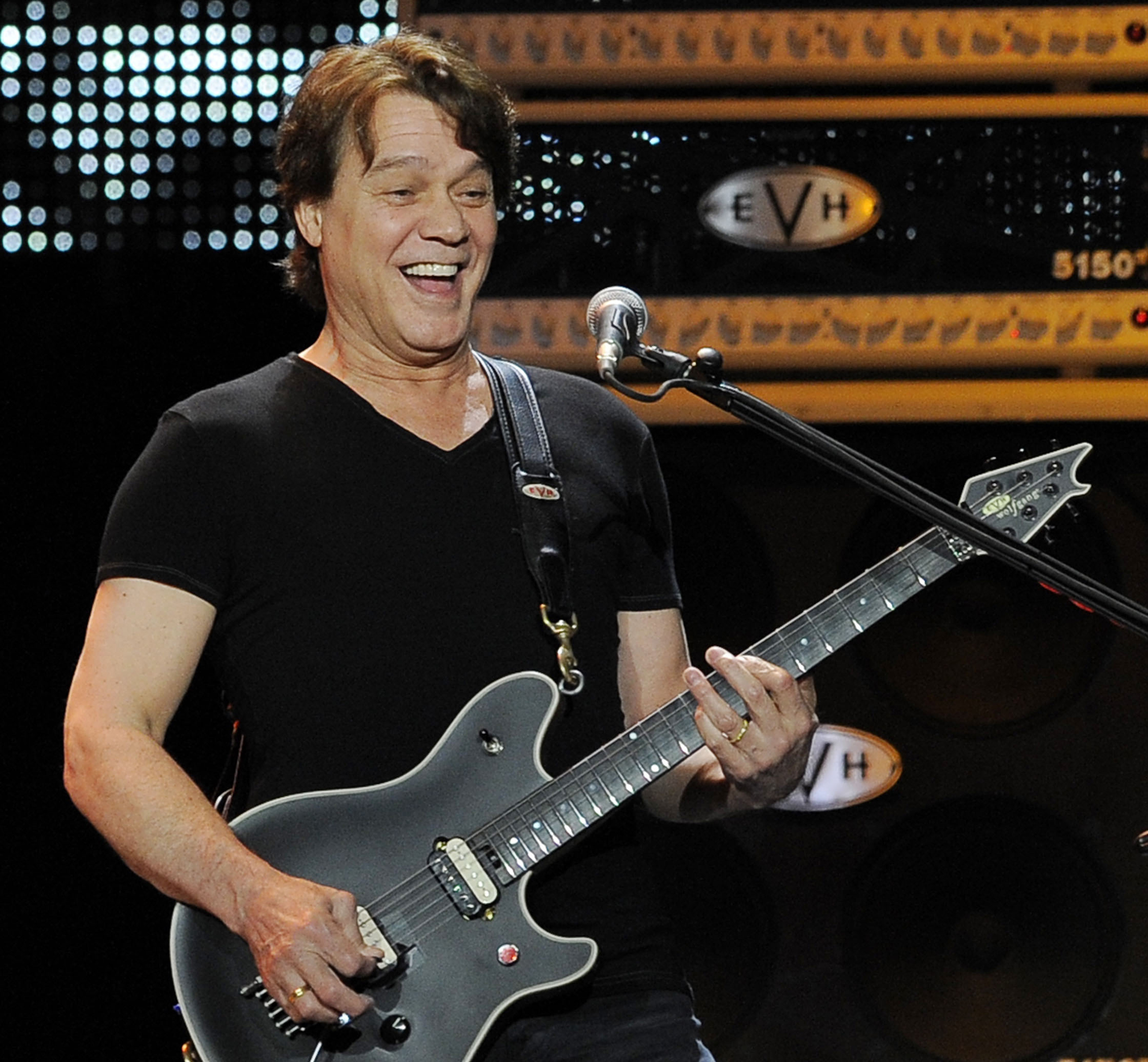 Eddie van Halen Antara Alkohol yang Merusak dan Putranya yang Menyemangati