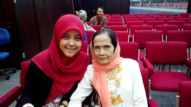 Dialita Berjuang Mengais Lagu-Lagu Tapol 65