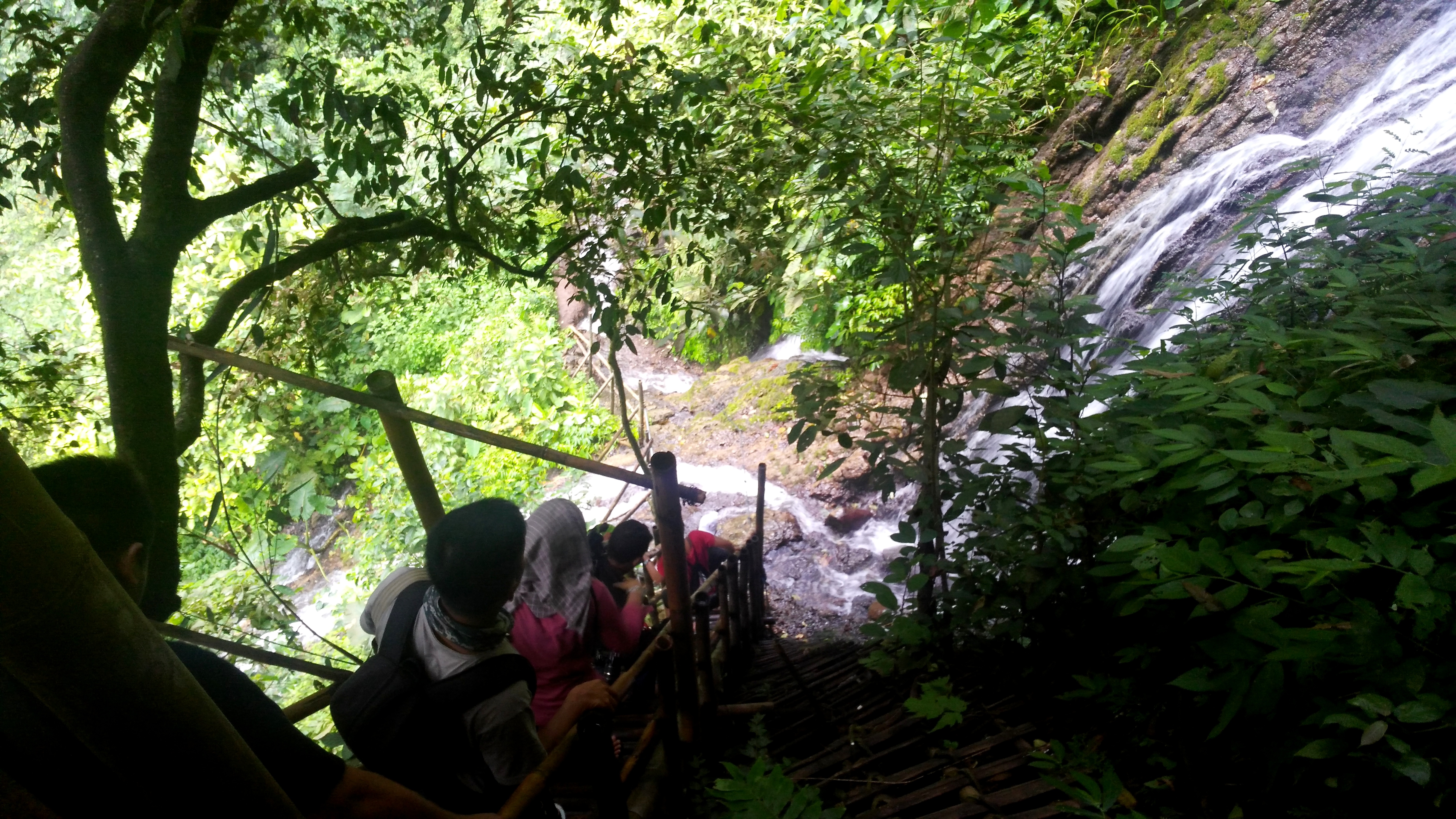 Tumpak Sewu Si Cantik yang Cukup Liar