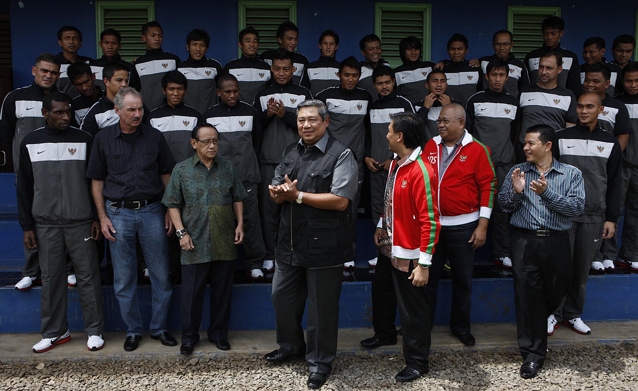 Adu Beken Golkar vs Demokrat di Piala AFF 2010