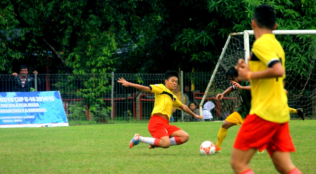 Duel Seru di HOS Tjokroaminoto Cup U-16    