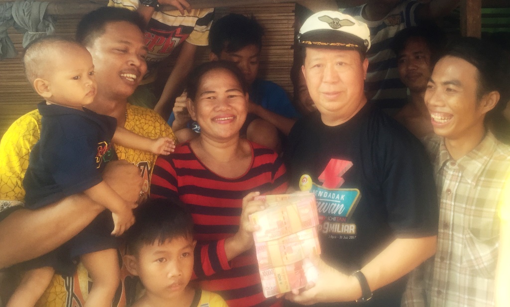 Wah! Seorang Ibu Dapat Rp300 Juta dari Undian Tutup Botol Minuman Kemasan