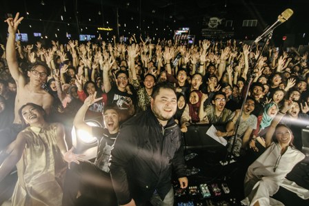 Simak Aksi Panggung Barasuara dalam Taifun Tour 2016