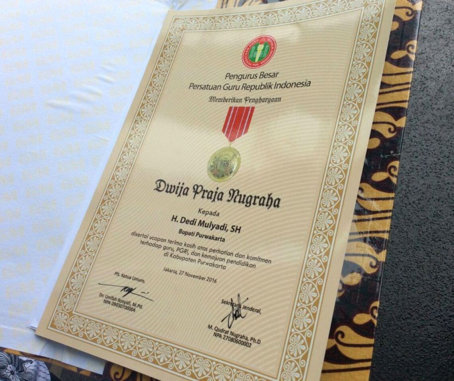 Terapkan Konsep Pendidikan Berkarakter, Bupati Purwakarta Raih Penghargaan
