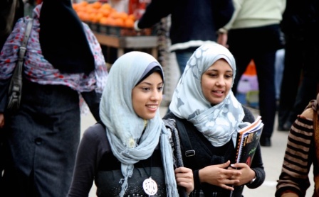 Intip Gaya Khas Berhijab di Beberapa Negara Islam