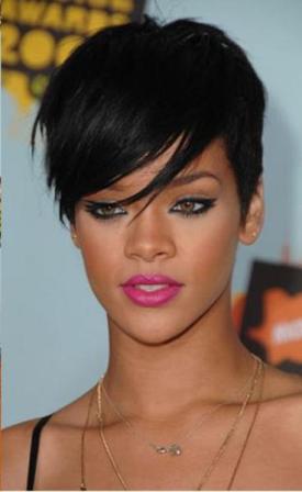 Seleb yang Tampil Oke dengan Rambut <i>Pixie</i>  