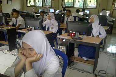 Pertama Kali Gelar UNBK, <i>Server</i> SMP di Sampang <i>Error</i>