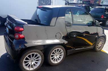 Smart ForTwo Tampil Nyentrik ala TNT Promotional Vehicle