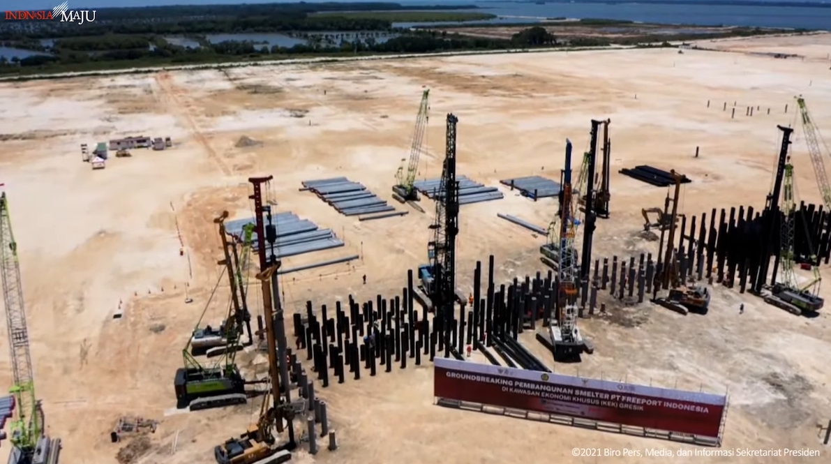 Resmikan Pembangunan Smelter Freeport, Jokowi Berkomitmen Menjaga Iklim Investasi