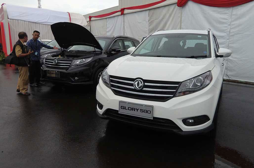 Strategi Berbeda Wuling Motors dan DFSK di Indonesia