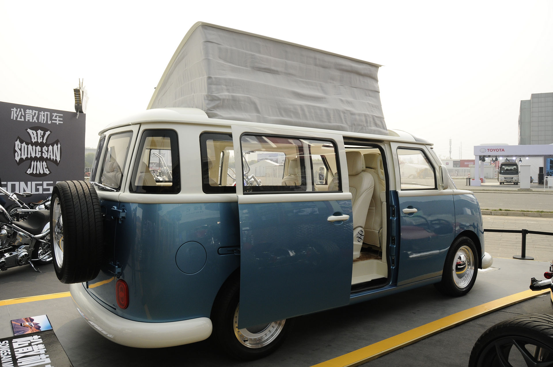 'Saudara Kembar' VW Combi Dari Tiongkok, Songsan Summer