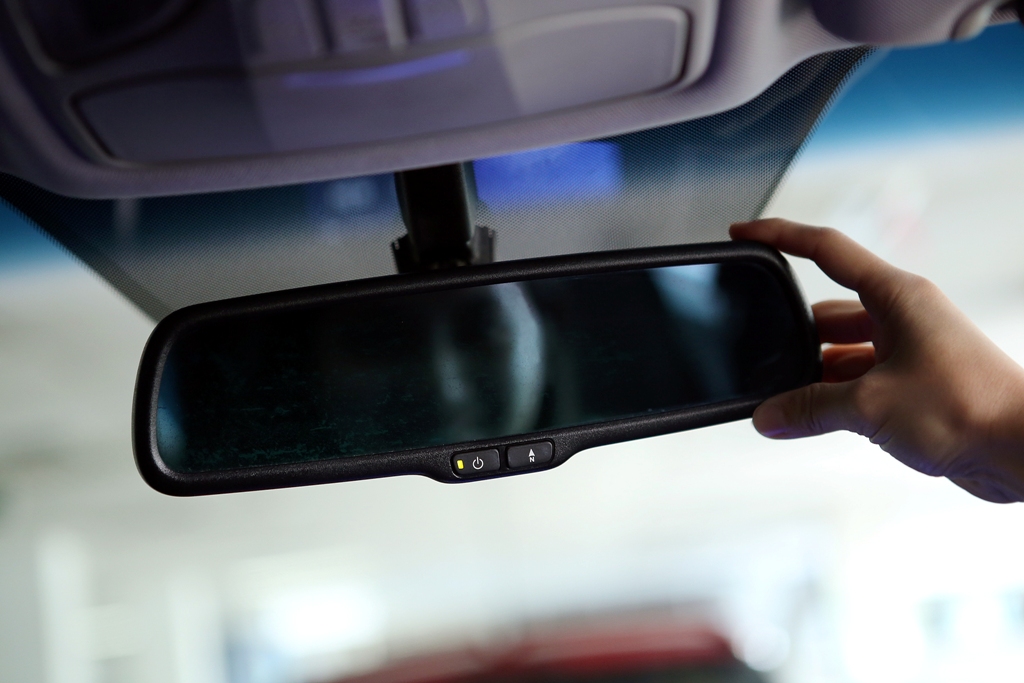Trik Mengatur Angle Kaca Spion agar Berkendara Lebih Aman