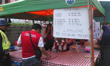 Pembeli Serbu Stan Daging Sapi di Pasar Organik Jakarta