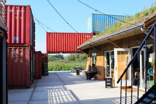 Keren, Coworking space dari konteiner bekas