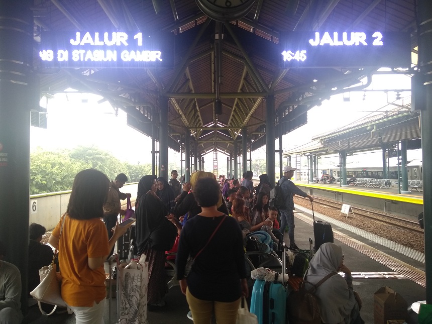 21.942 Orang Mudik dari Stasiun Gambir Hari Ini