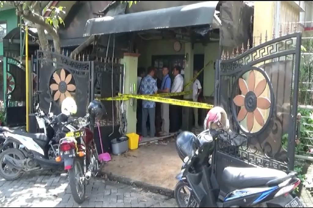 Rumah Ketua DPD PAN Gresik Dilempari Bom Molotov