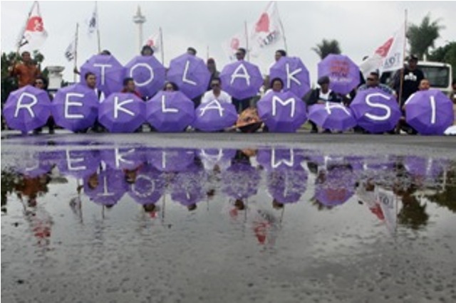 Ahok Prepared to Fight Ministry of Maritime in Reclamating 17 Islands