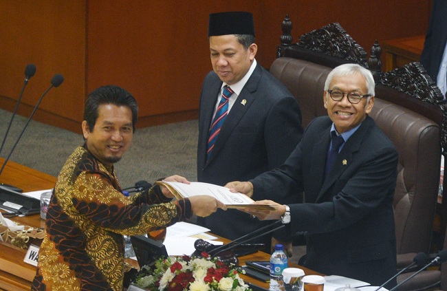 Balada Fahri Hamzah dan Drama PKS