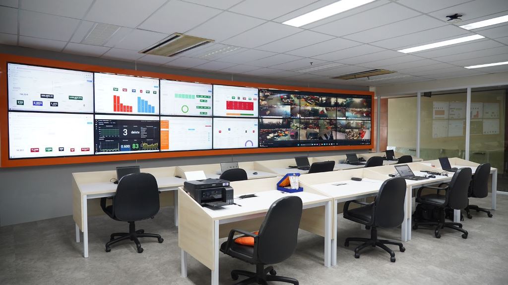 Tangani Logistik Pemilu 2024, Pos Indonesia Siapkan <i>War Room</i> dan <i>Dashboard</i> Pantau Distribusi hingga Daerah 3T