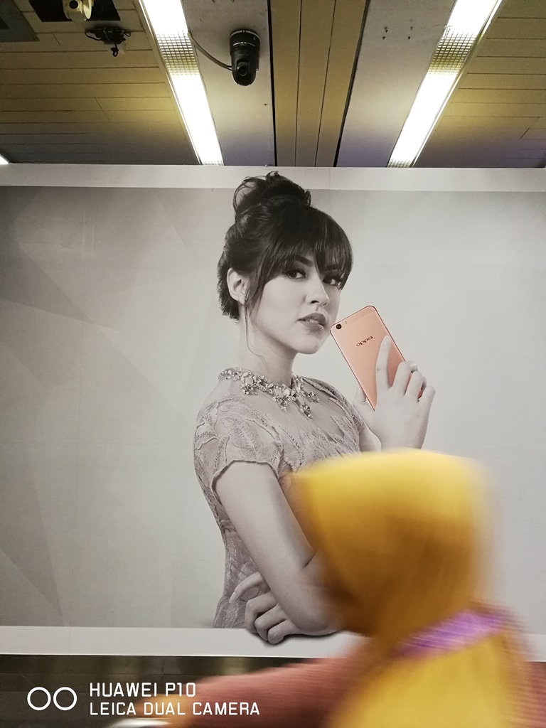 Review Huawei P10 di Indonesia, Raisa Lebih Cocok Memakai Ini